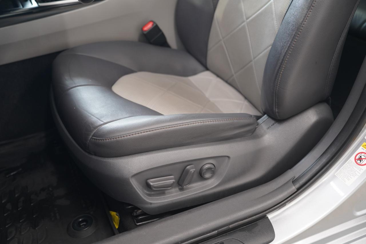 Toyota Camry  2019