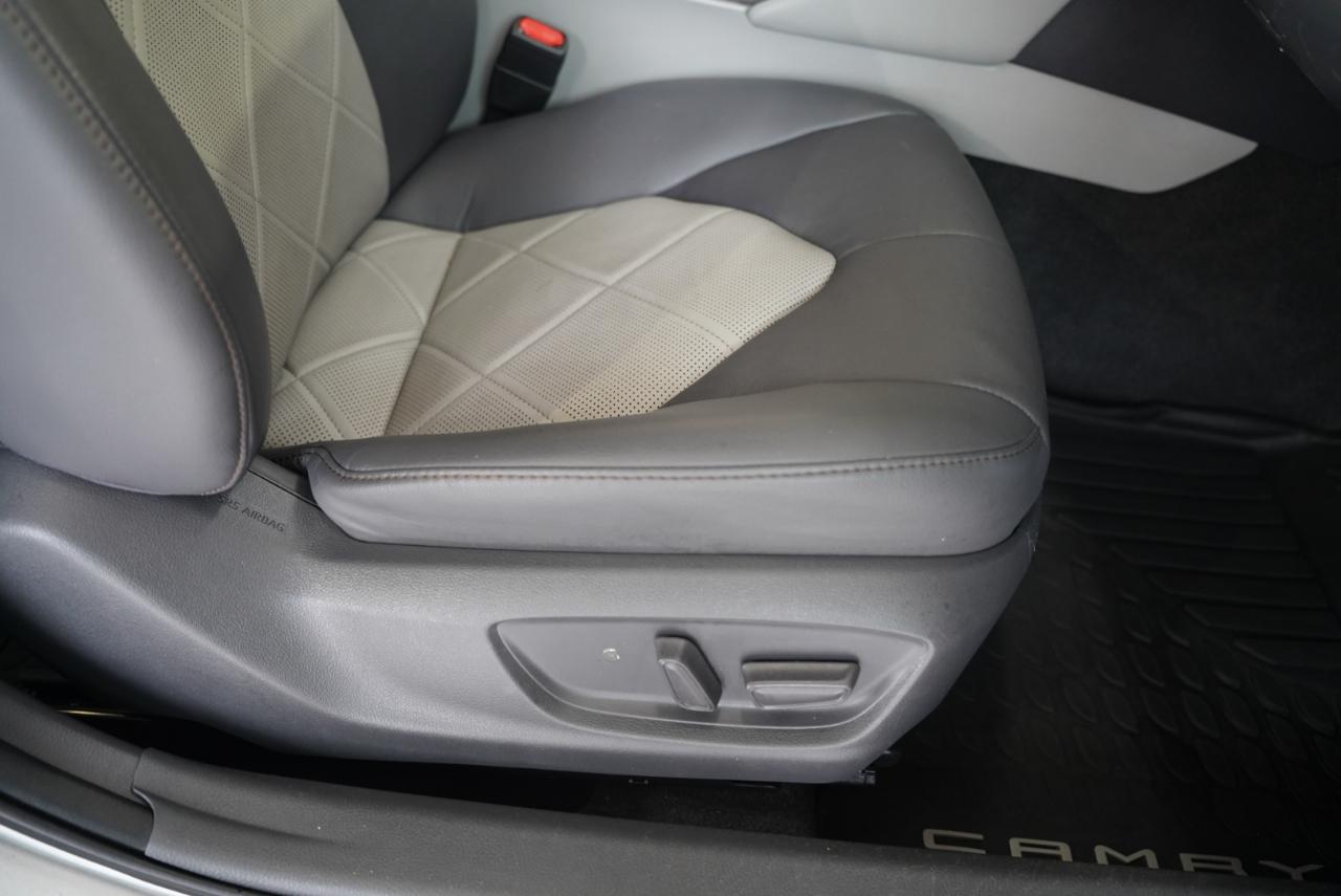 Toyota Camry  2019