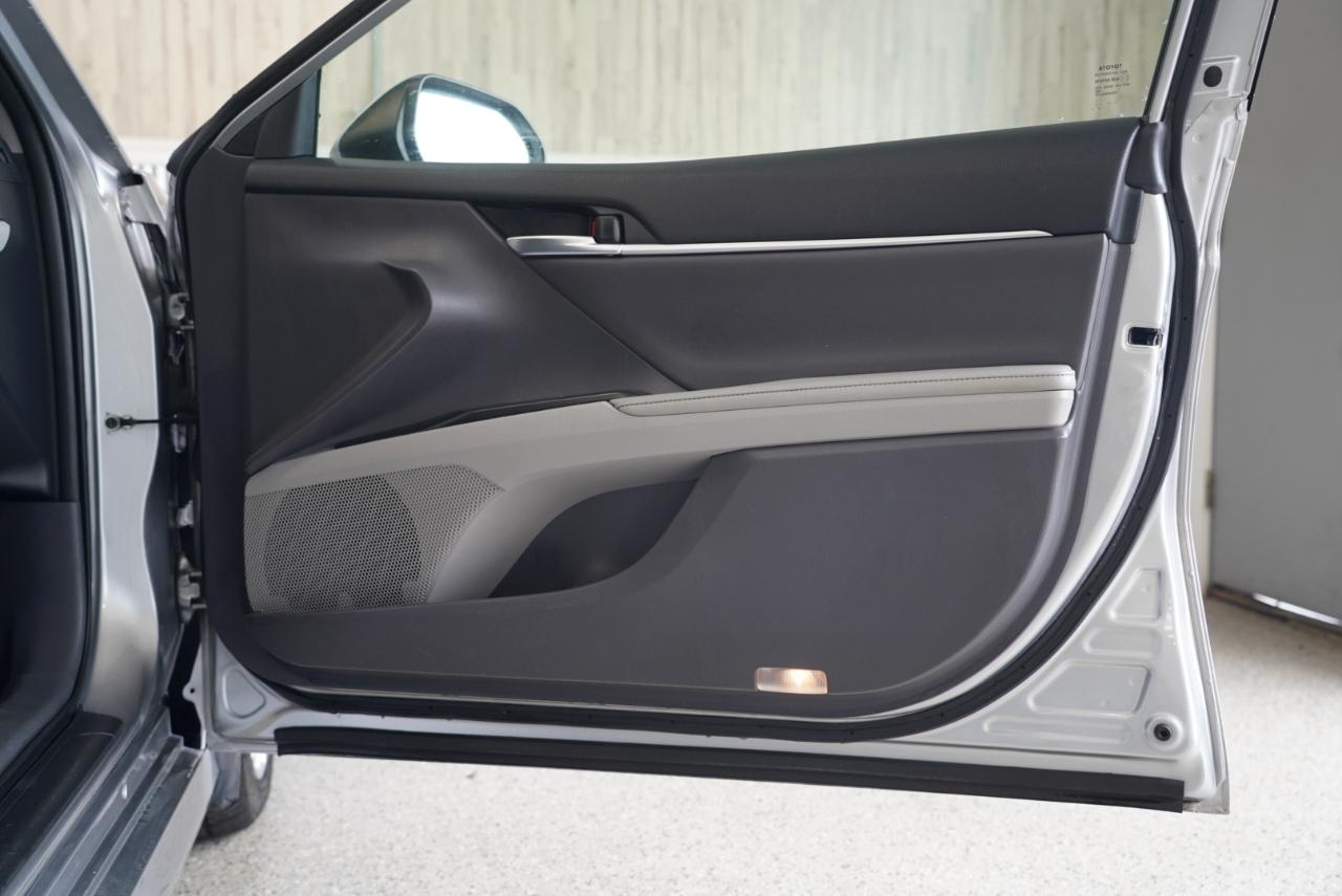 Toyota Camry  2019