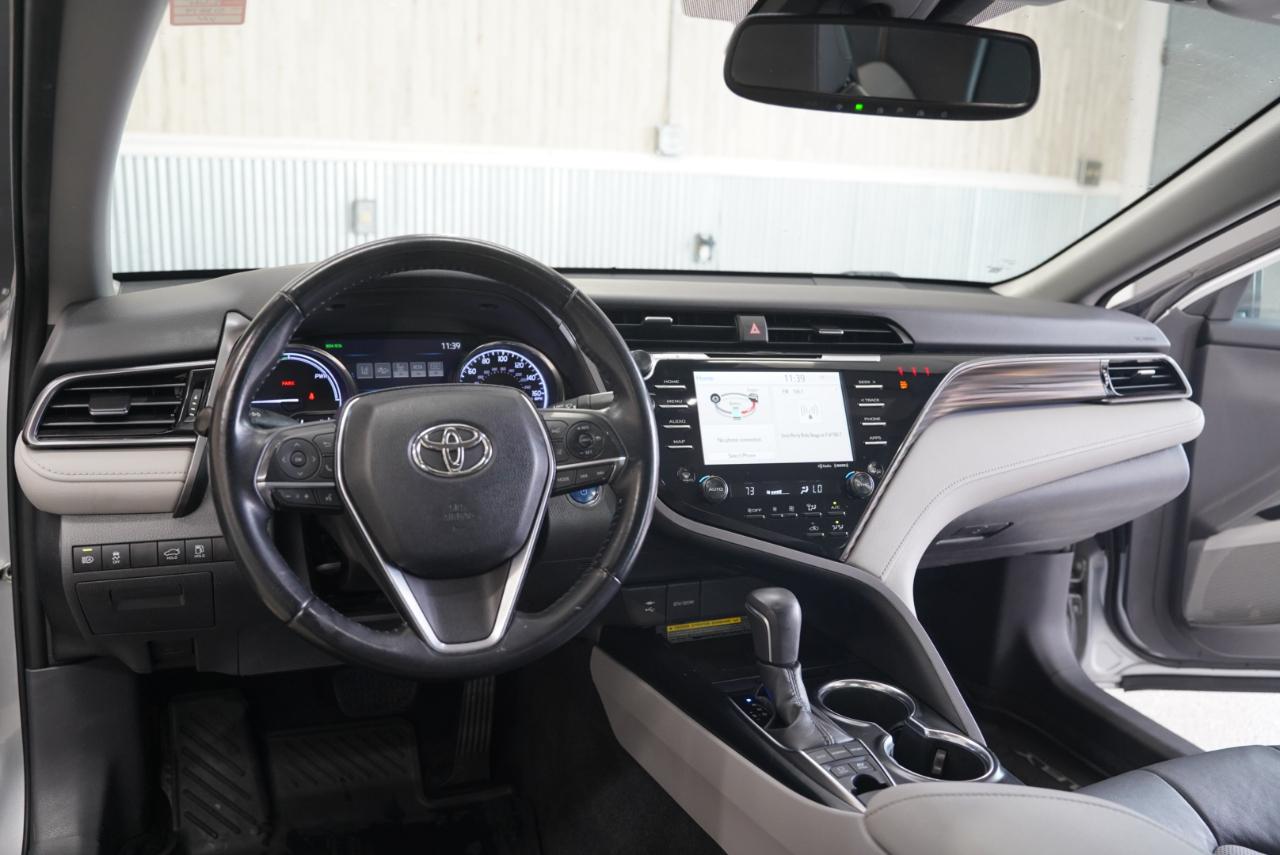 Toyota Camry  2019
