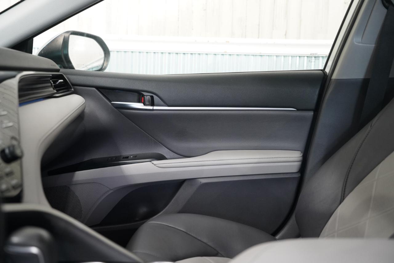 Toyota Camry  2019