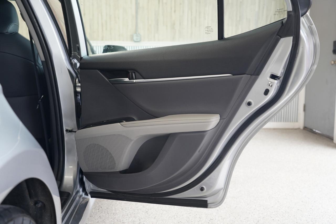 Toyota Camry  2019