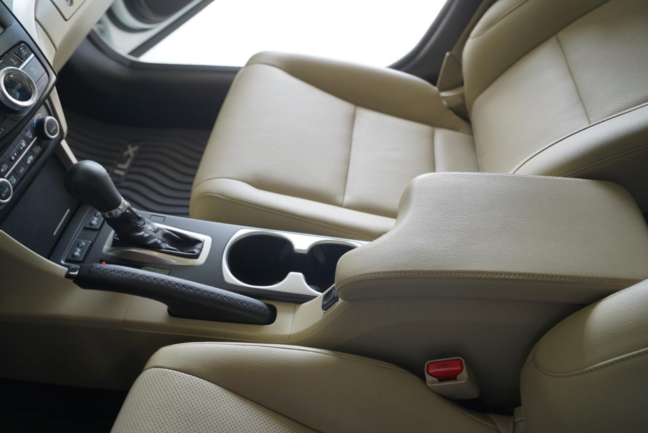 Acura ILX 4dr Sdn w/Premium Pkg 2016