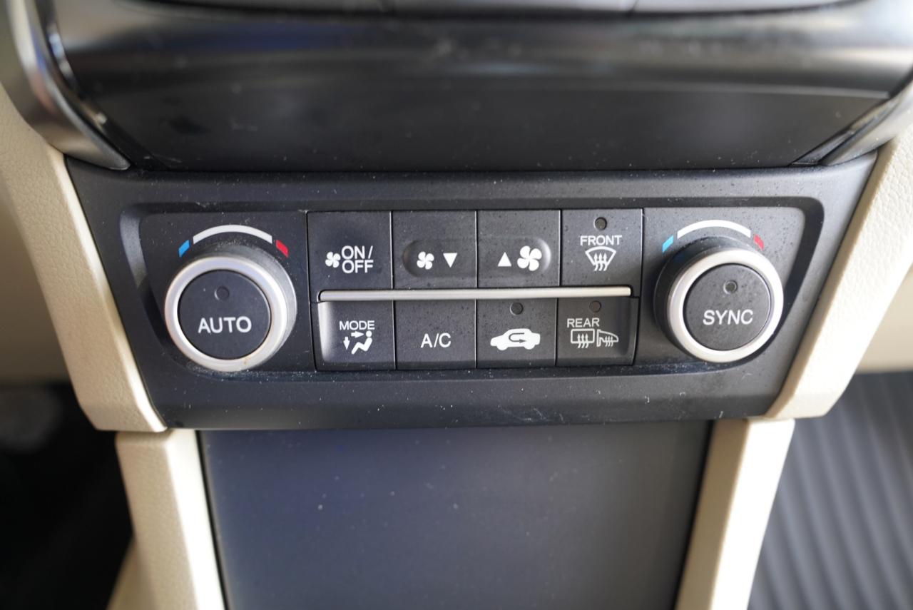 Acura ILX 4dr Sdn w/Premium Pkg 2016