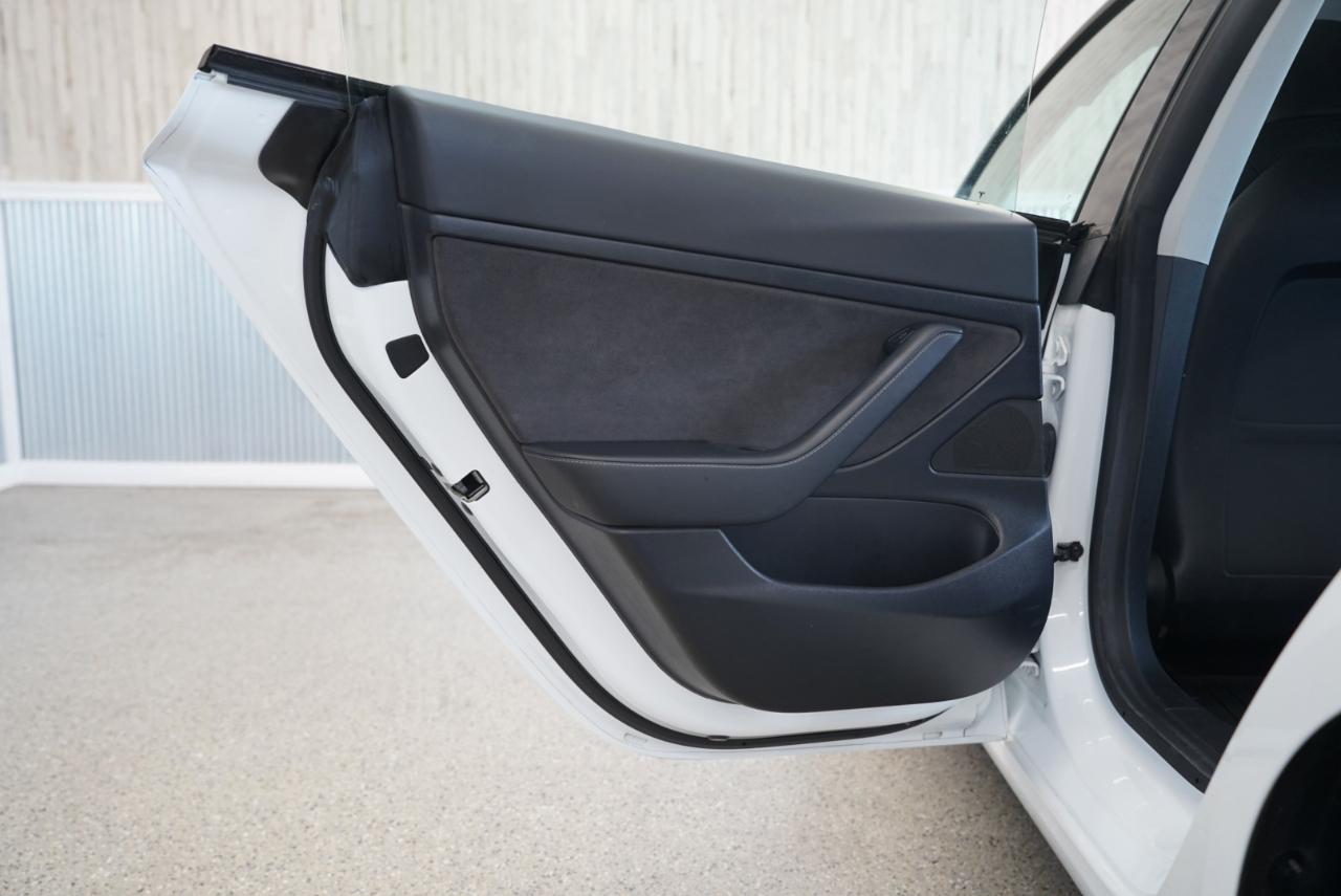Tesla Model 3 Standard Range Plus RWD 2021