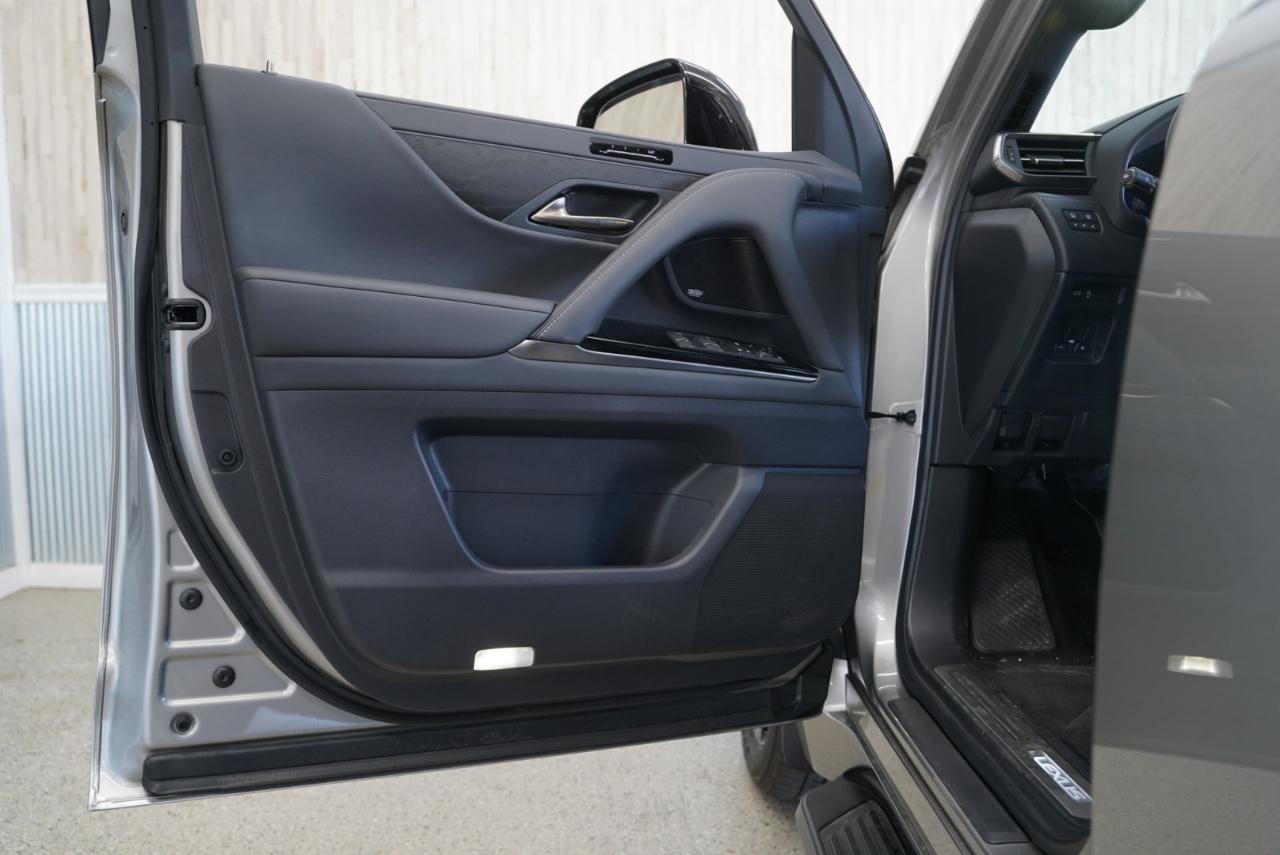 Lexus LX LX 600 Luxury 4WD 2025