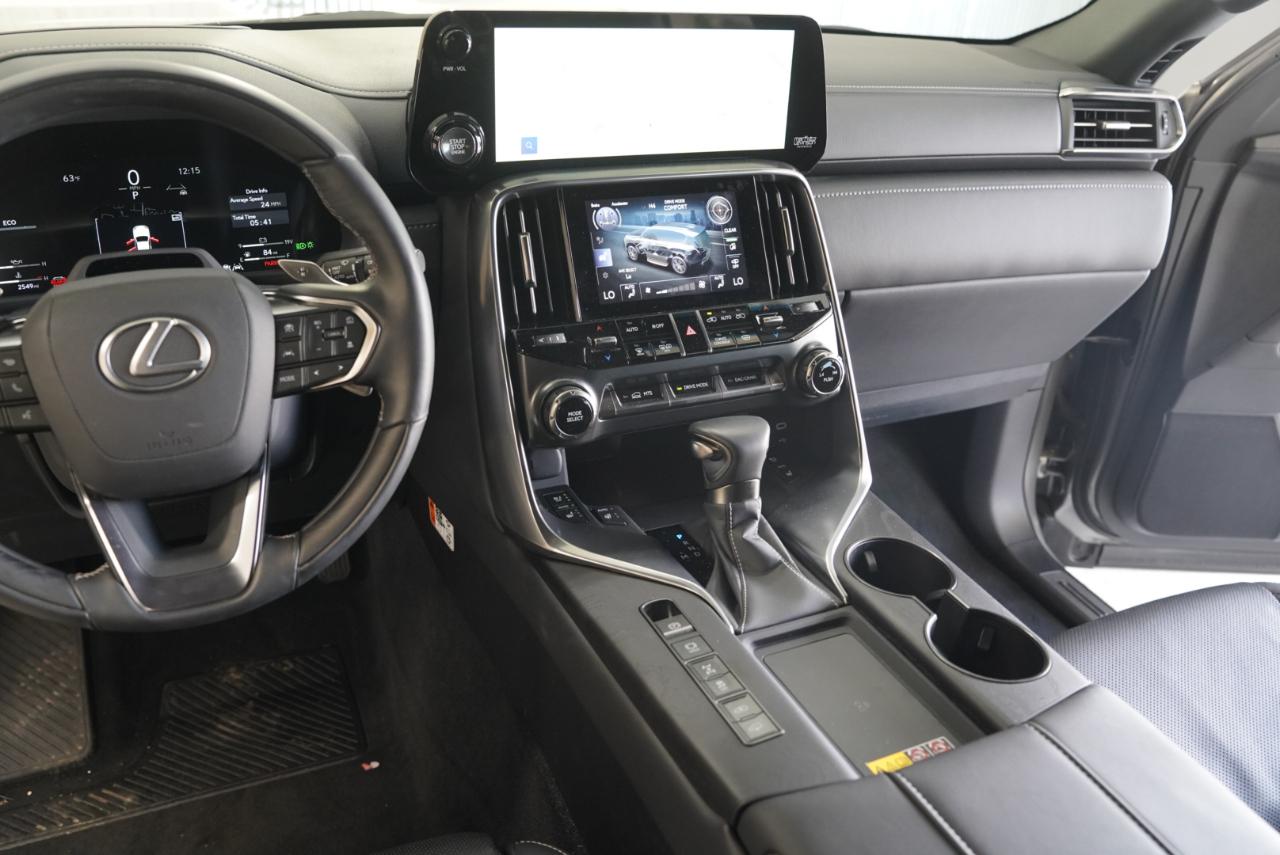 Lexus LX LX 600 Luxury 4WD 2025