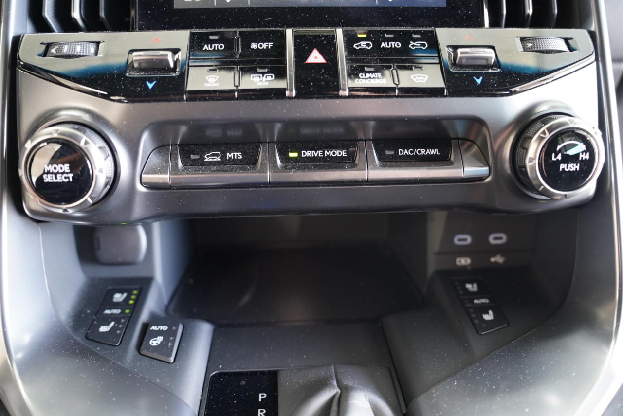 Lexus LX LX 600 Luxury 4WD 2025