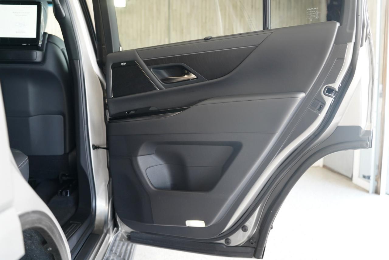 Lexus LX LX 600 Luxury 4WD 2025