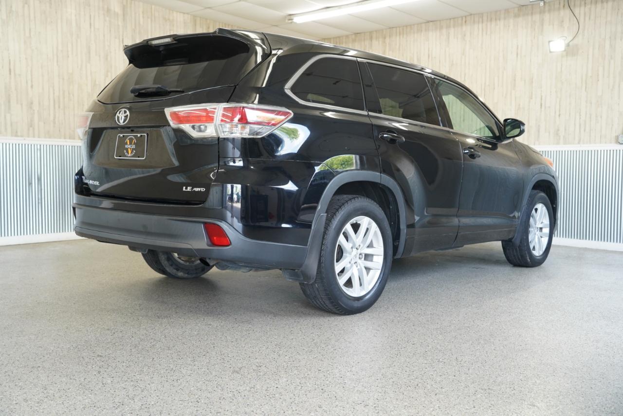 Toyota Highlander AWD 4dr V6 LE (Natl) 2014