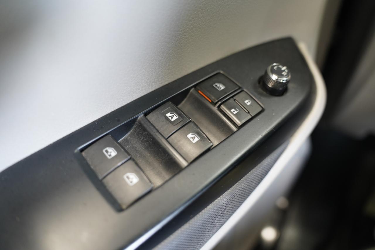 Toyota Highlander AWD 4dr V6 LE (Natl) 2014