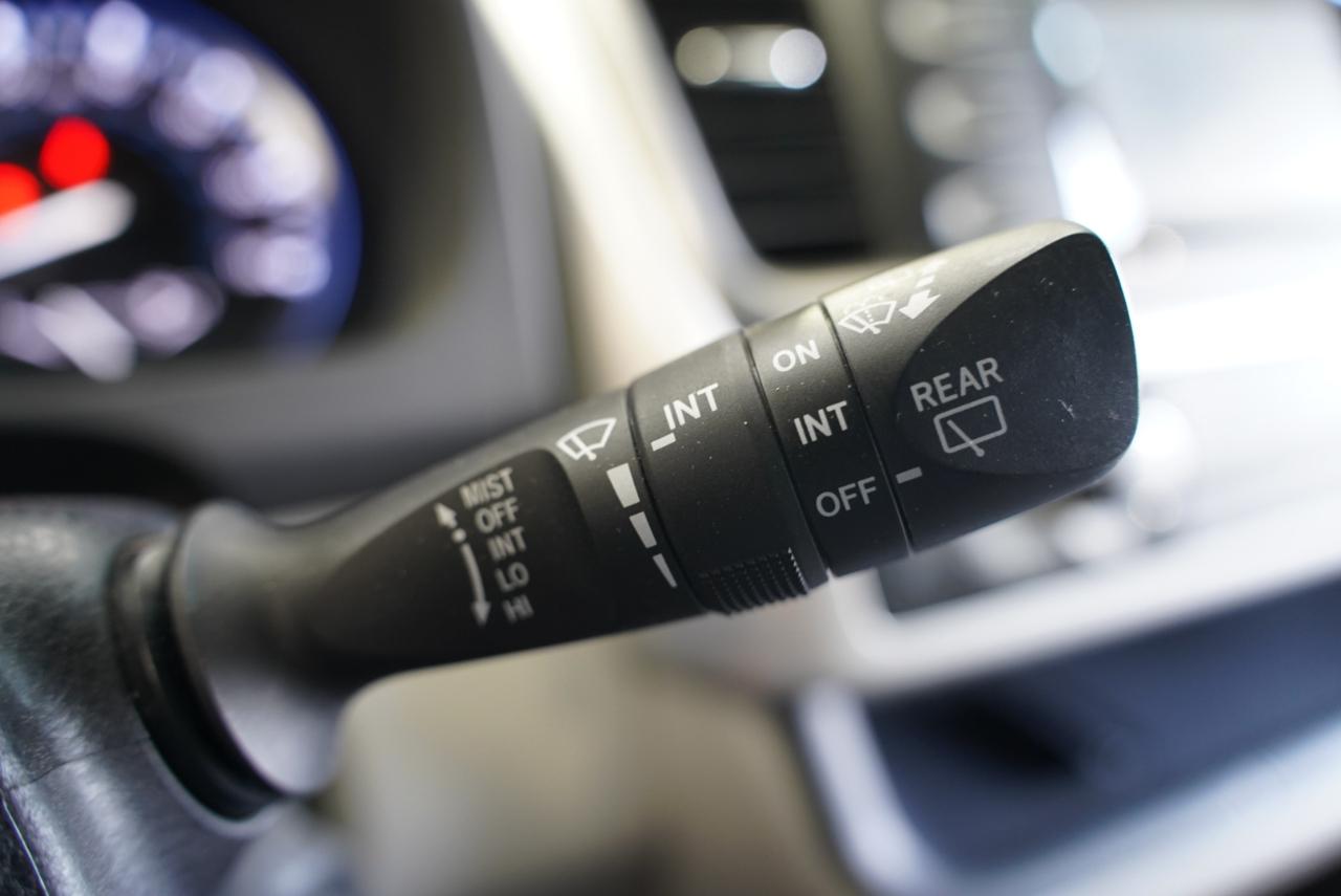 Toyota Highlander AWD 4dr V6 LE (Natl) 2014