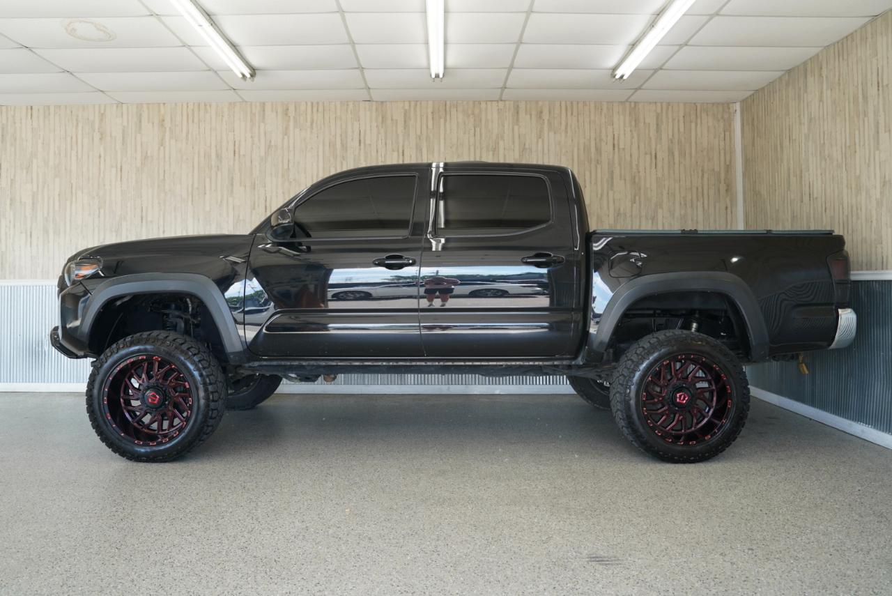 Toyota Tacoma  2018