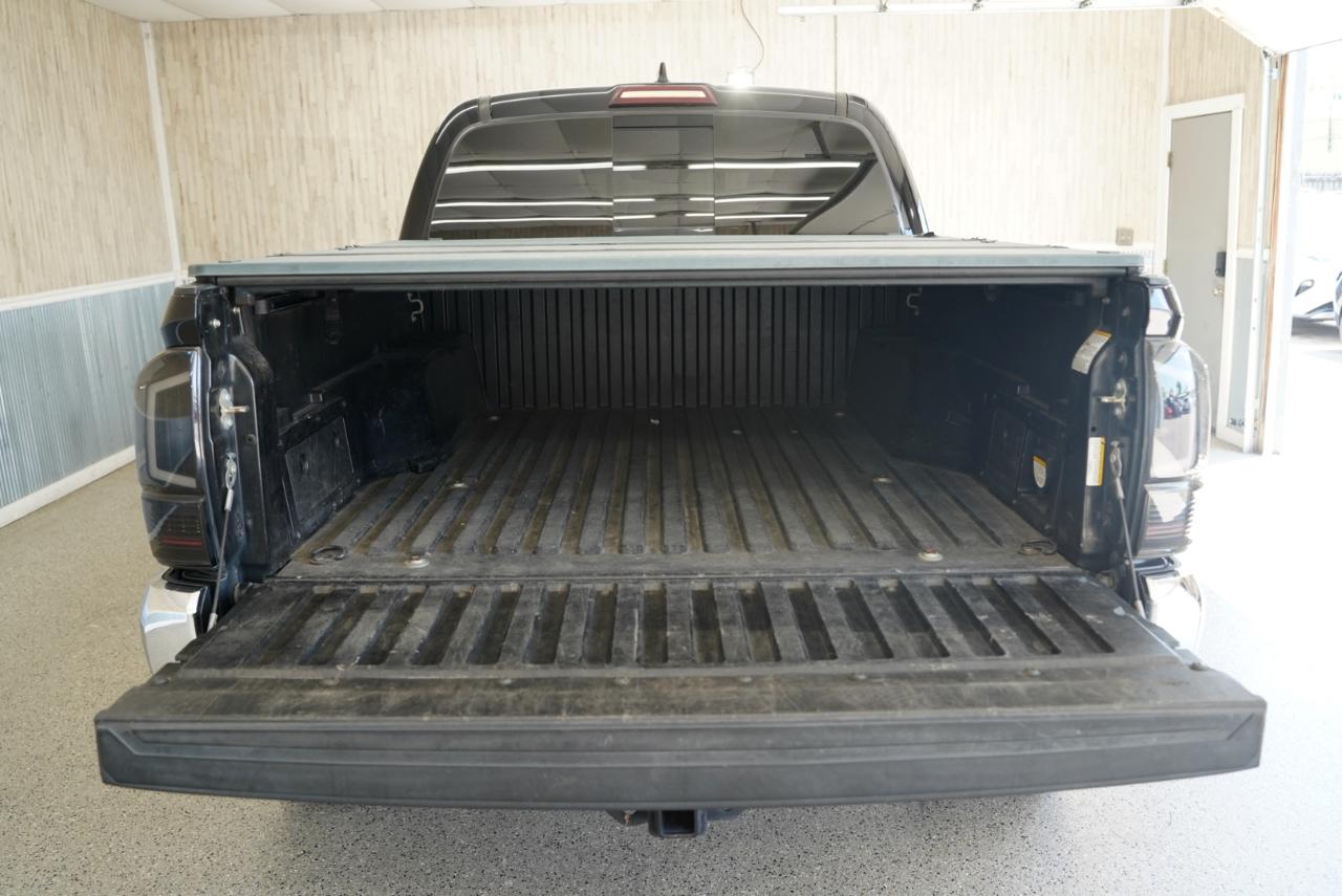Toyota Tacoma  2018