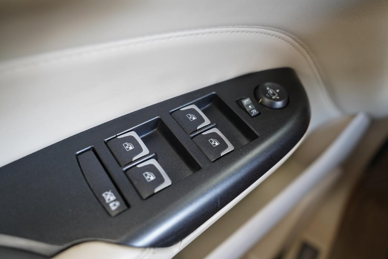 Cadillac SRX FWD 4dr Luxury Collection 2016