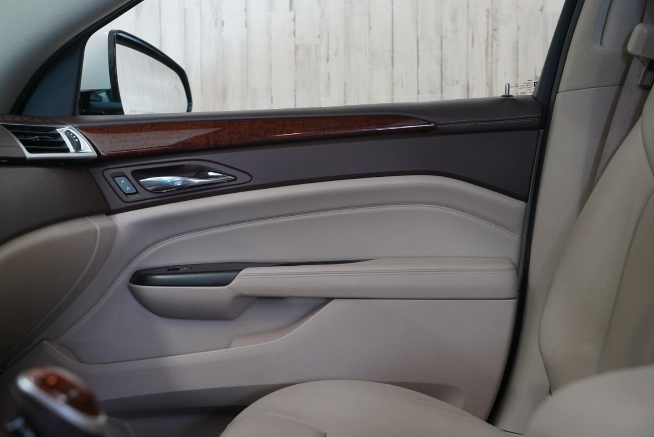 Cadillac SRX FWD 4dr Luxury Collection 2016