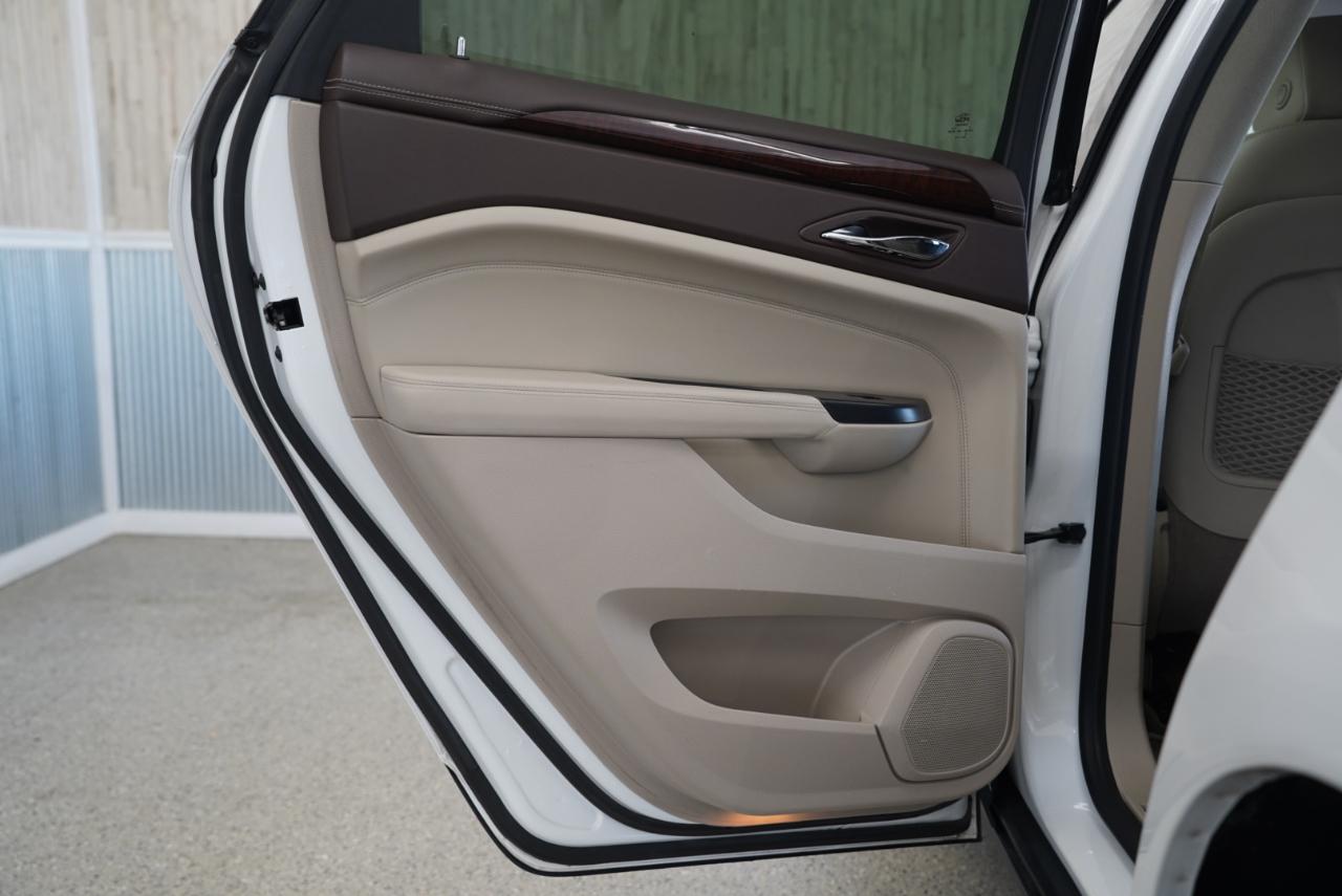 Cadillac SRX FWD 4dr Luxury Collection 2016