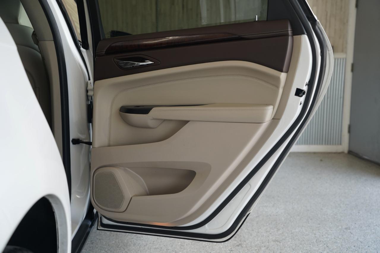 Cadillac SRX FWD 4dr Luxury Collection 2016