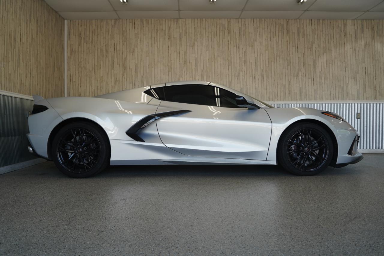 Chevrolet Corvette 2dr Stingray Cpe w/2LT 2024