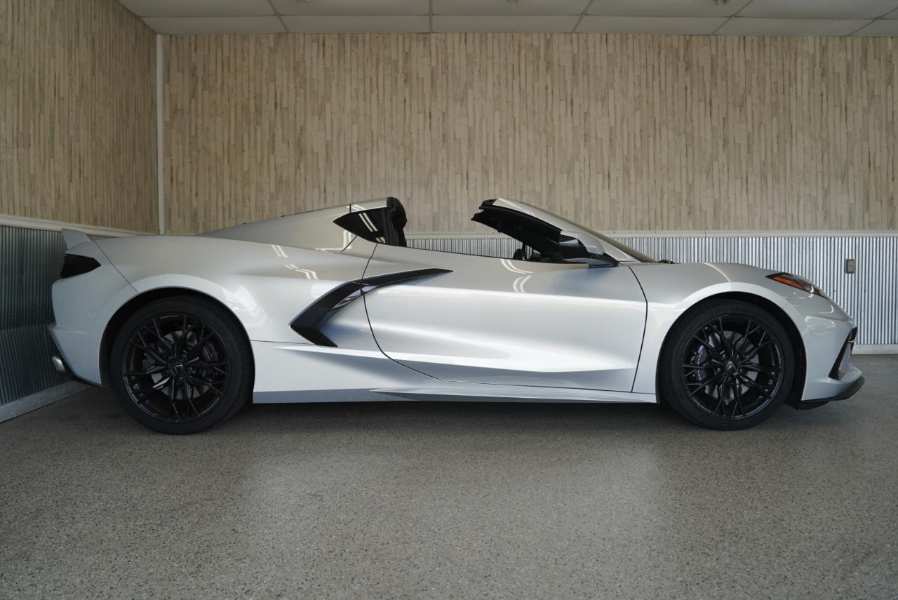Chevrolet Corvette 2dr Stingray Cpe w/2LT 2024