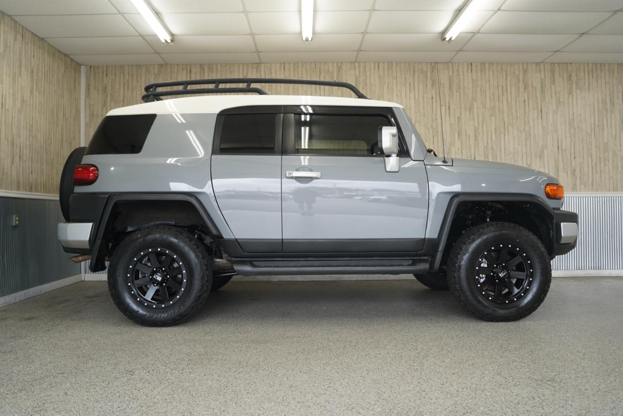 Toyota FJ Cruiser 4WD 2014