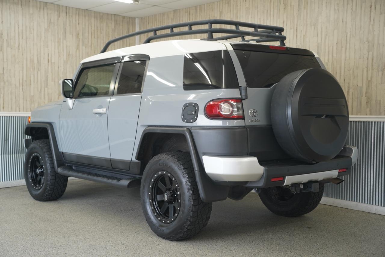 Toyota FJ Cruiser 4WD 2014