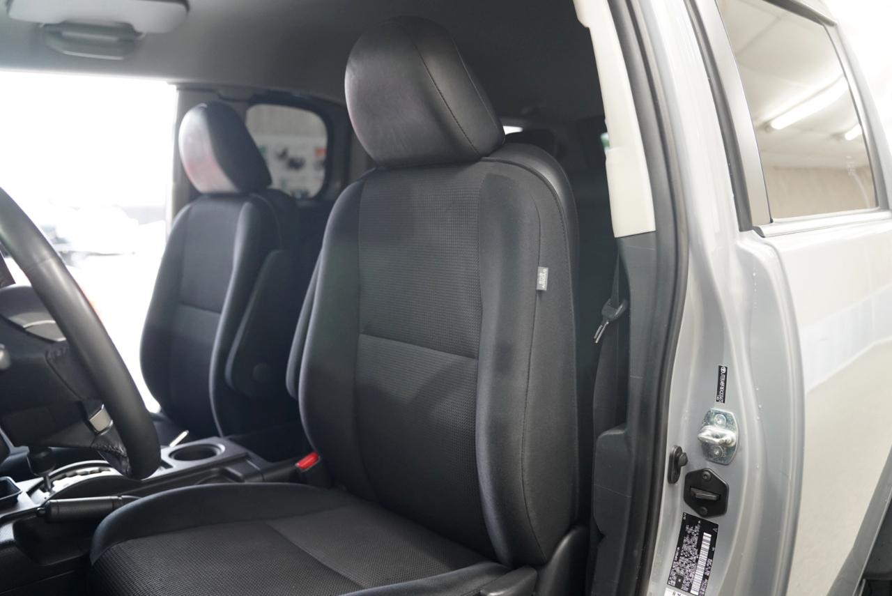 Toyota FJ Cruiser 4WD 2014