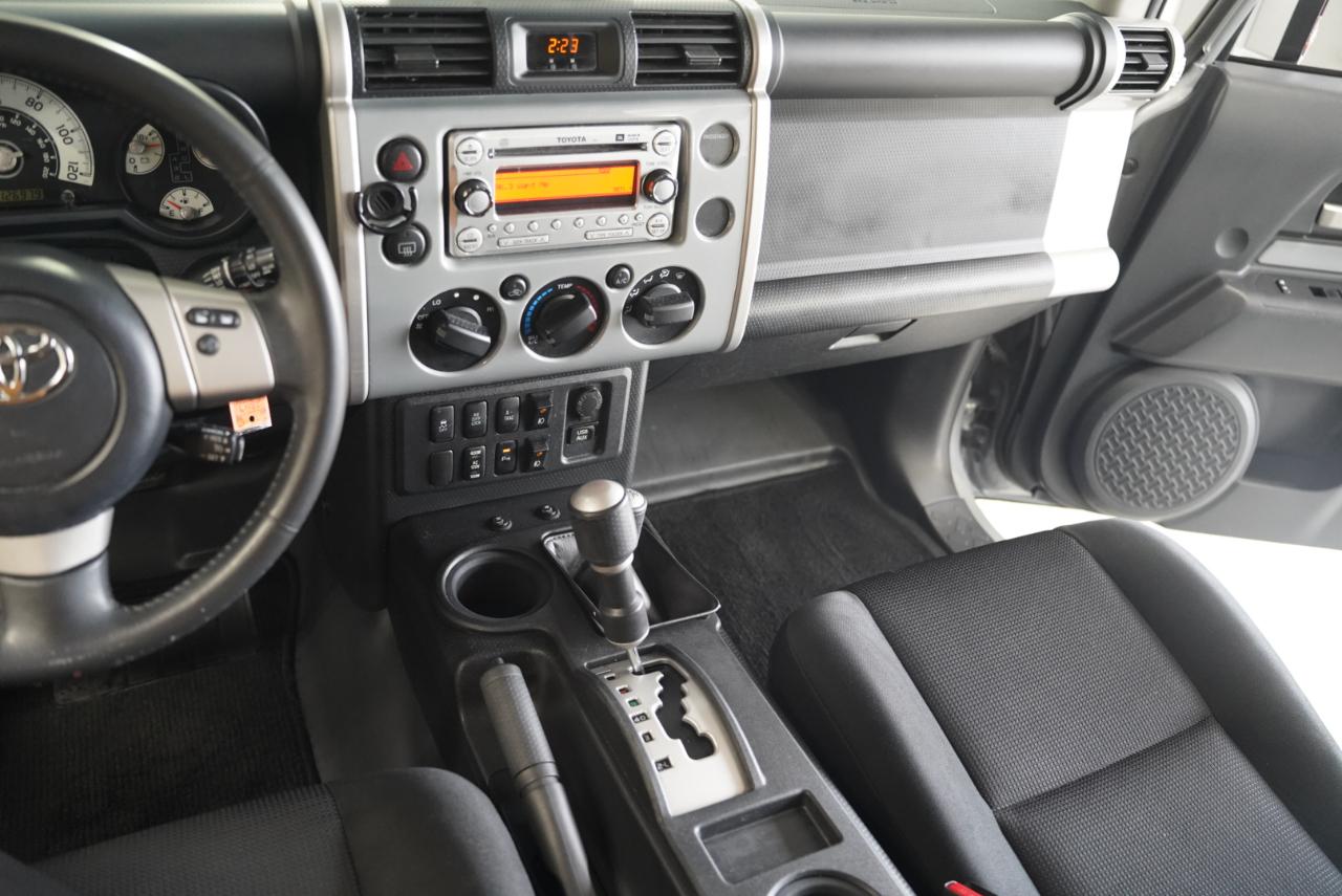 Toyota FJ Cruiser 4WD 2014