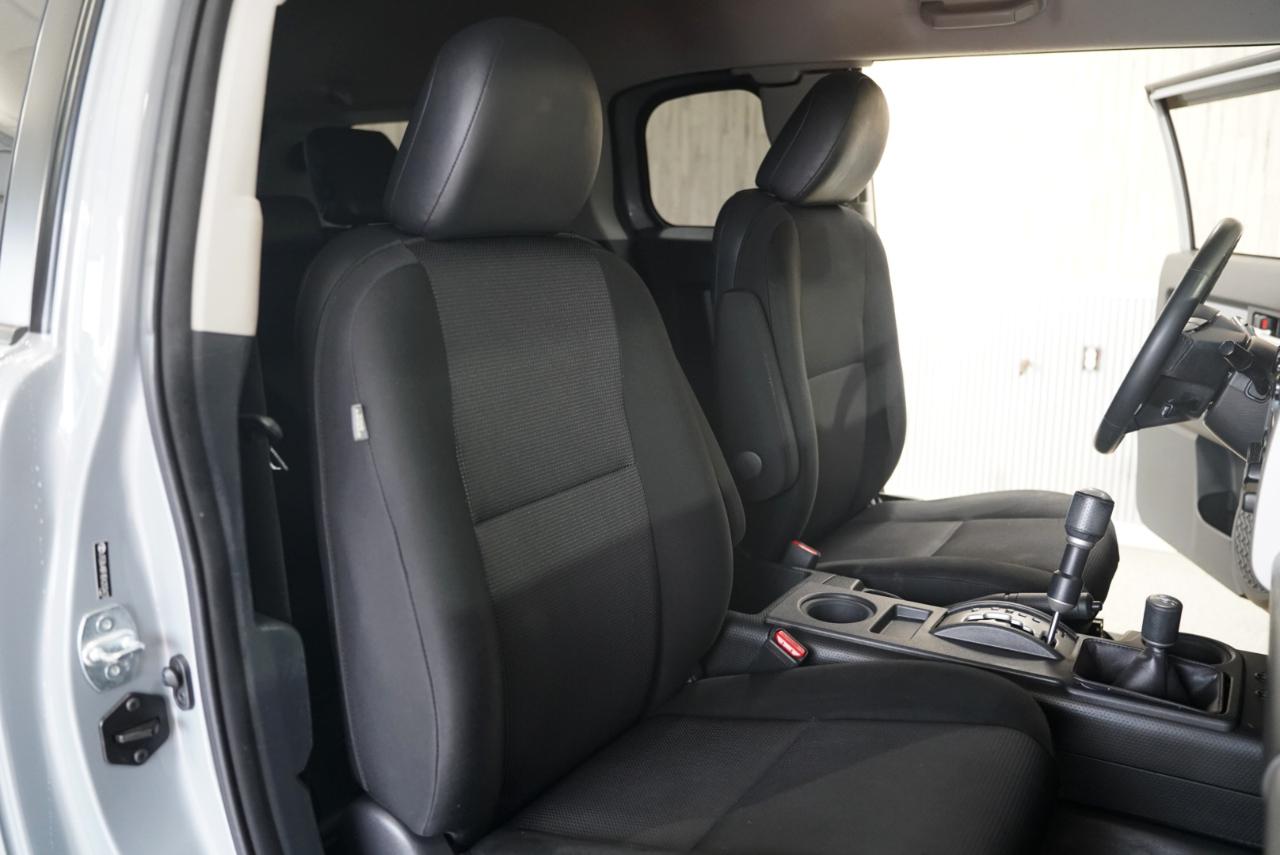 Toyota FJ Cruiser 4WD 2014