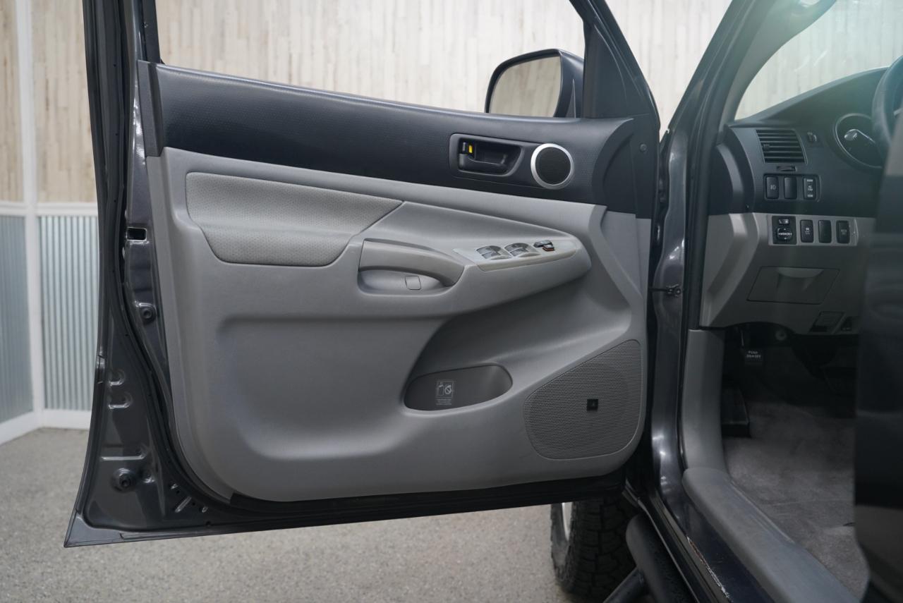 Toyota Tacoma  2010