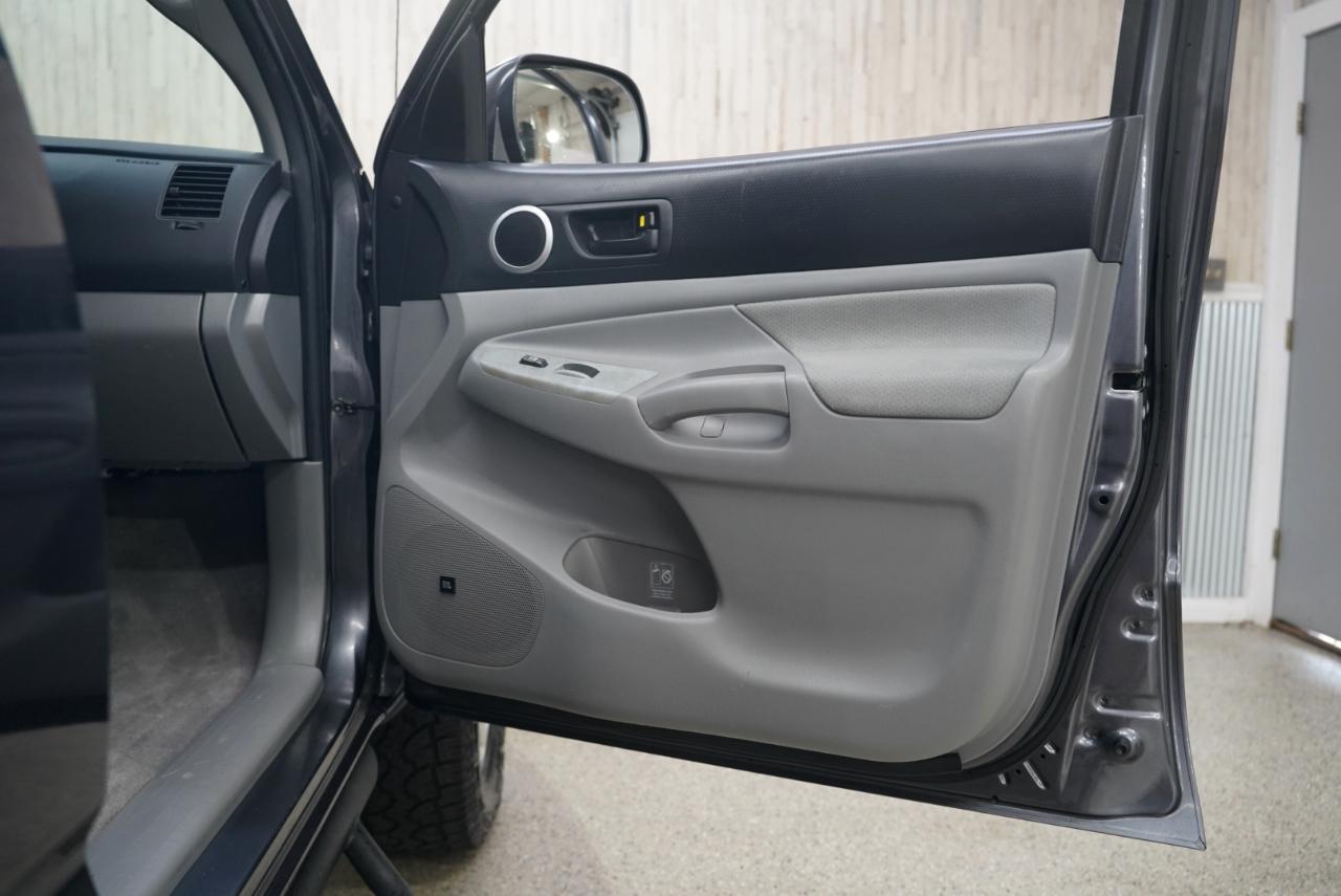 Toyota Tacoma  2010