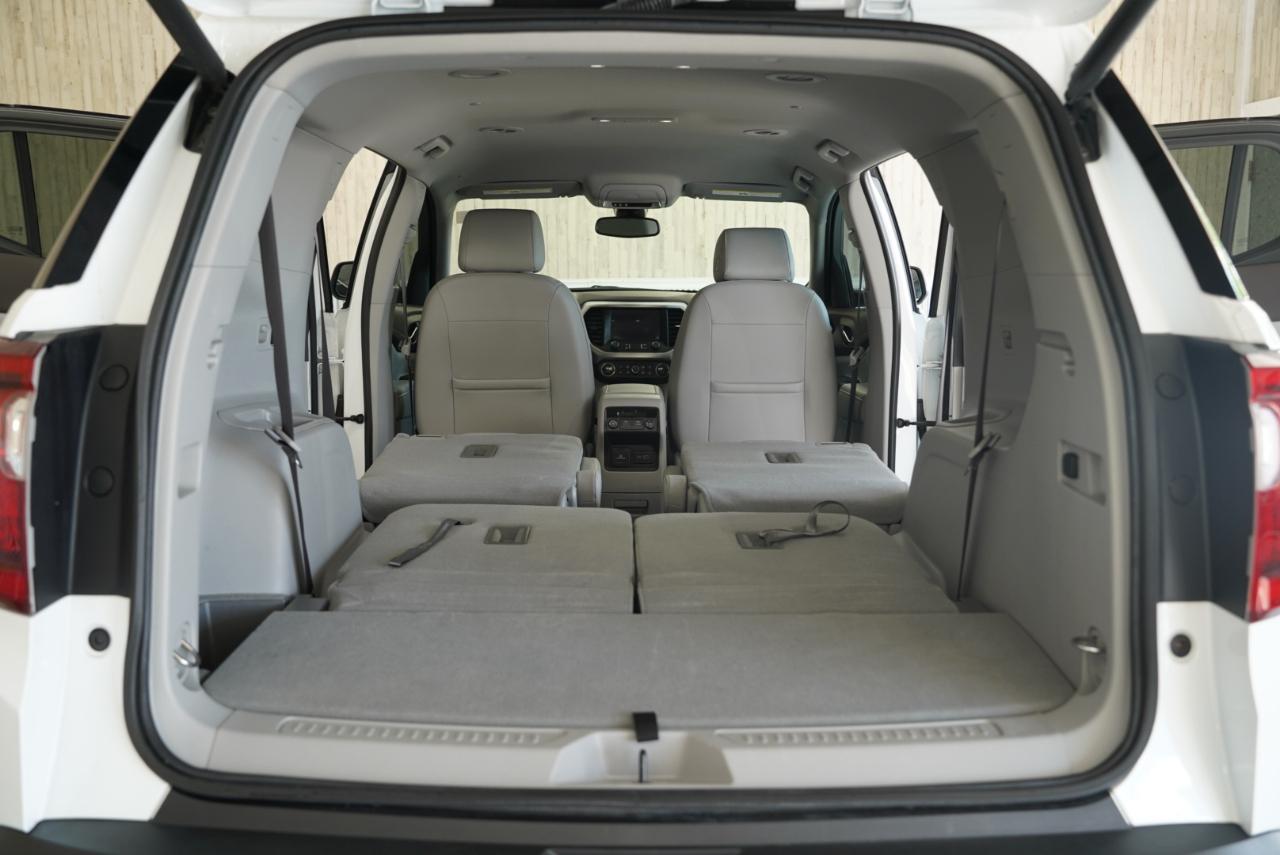 GMC Acadia FWD 4dr SLT 2023