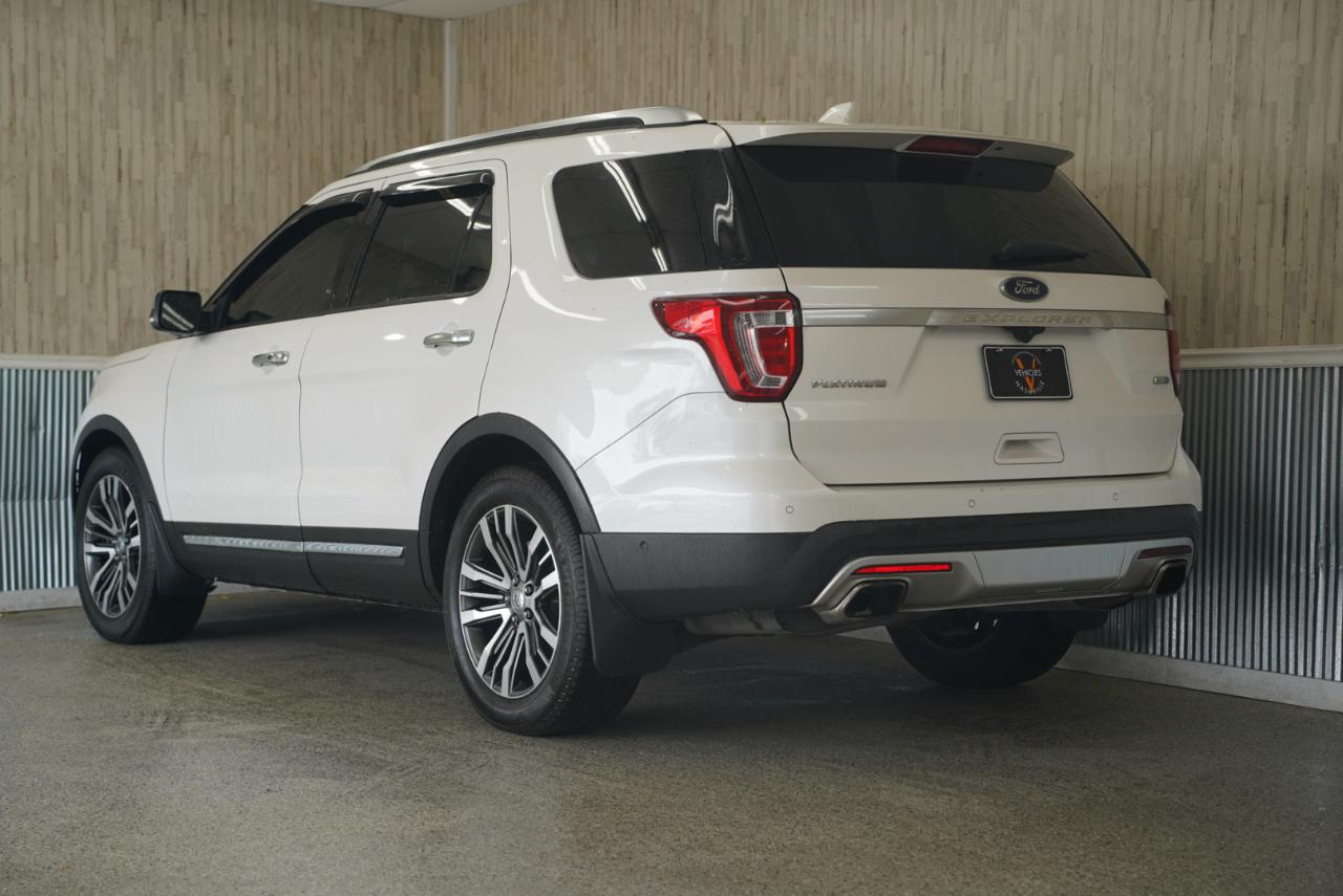 Ford Explorer 4WD 4dr Platinum 2016