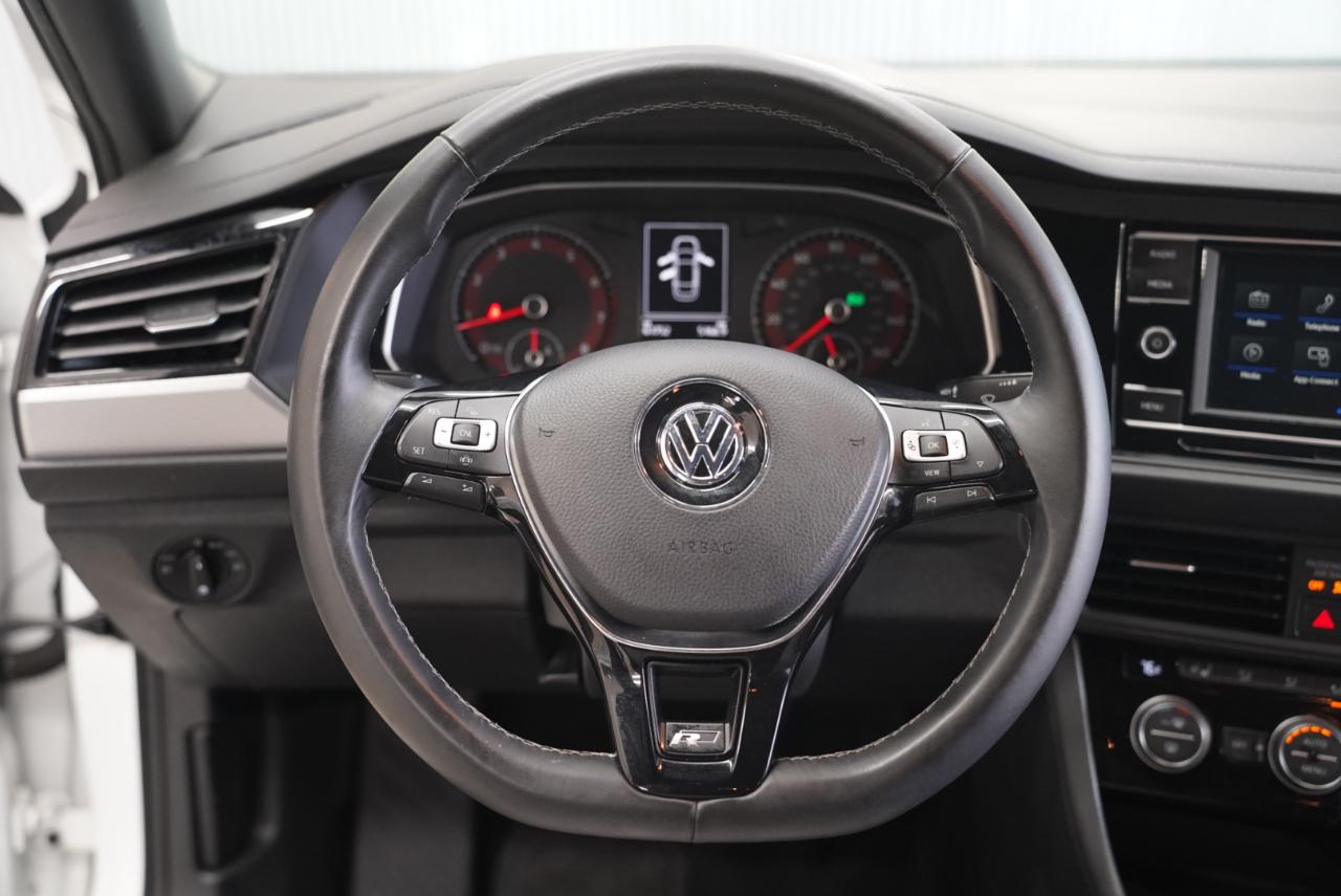 Volkswagen Jetta  2020