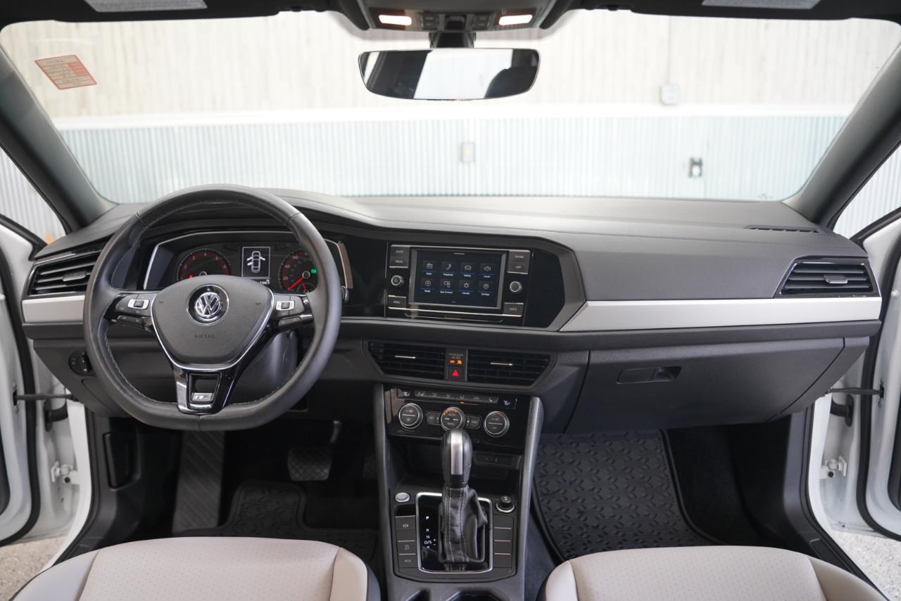 Volkswagen Jetta  2020