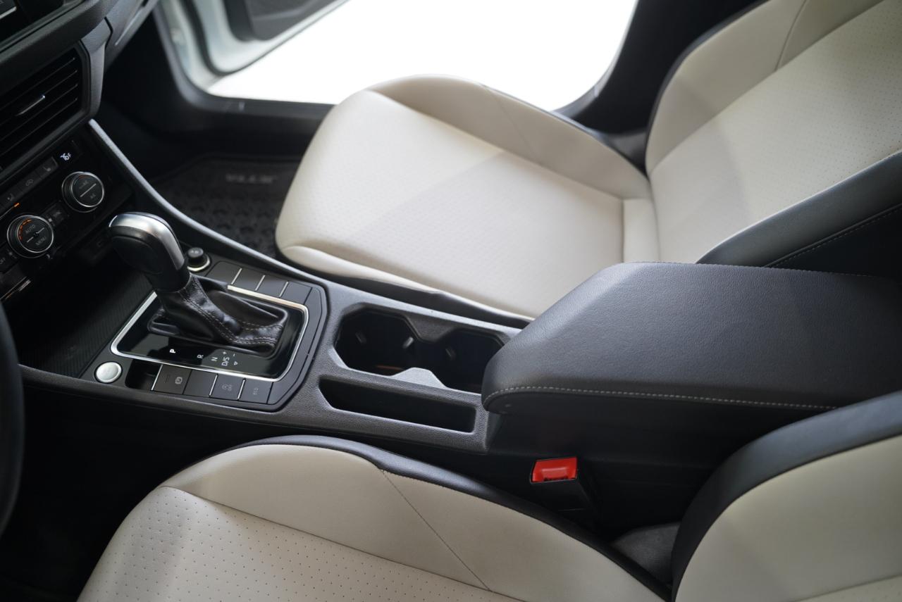 Volkswagen Jetta  2020