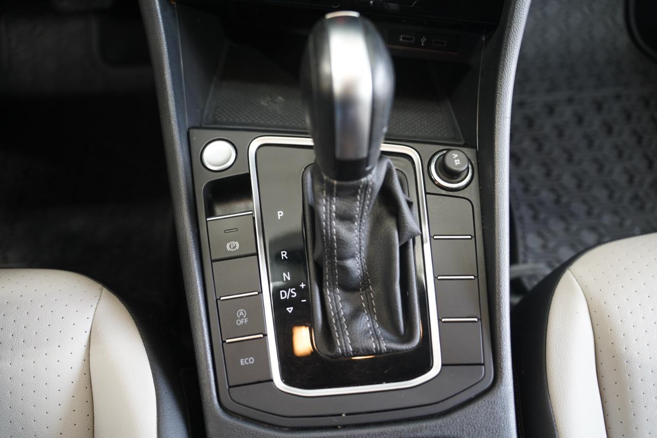 Volkswagen Jetta  2020