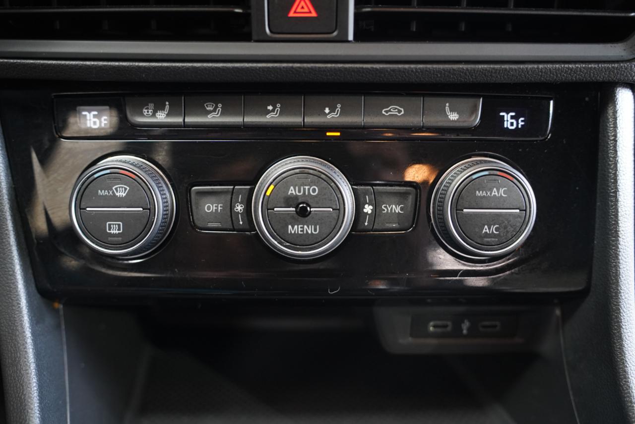 Volkswagen Jetta  2020