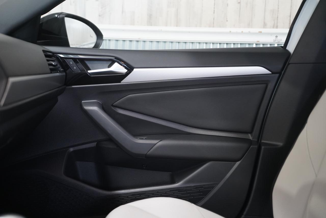 Volkswagen Jetta  2020
