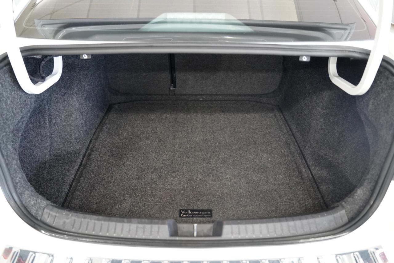 Volkswagen Jetta  2020