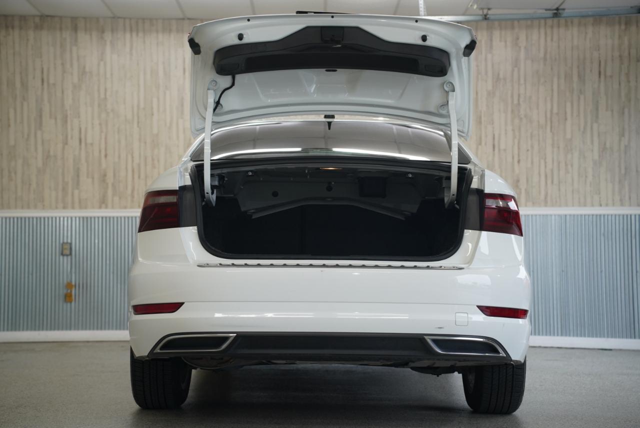 Volkswagen Jetta  2020