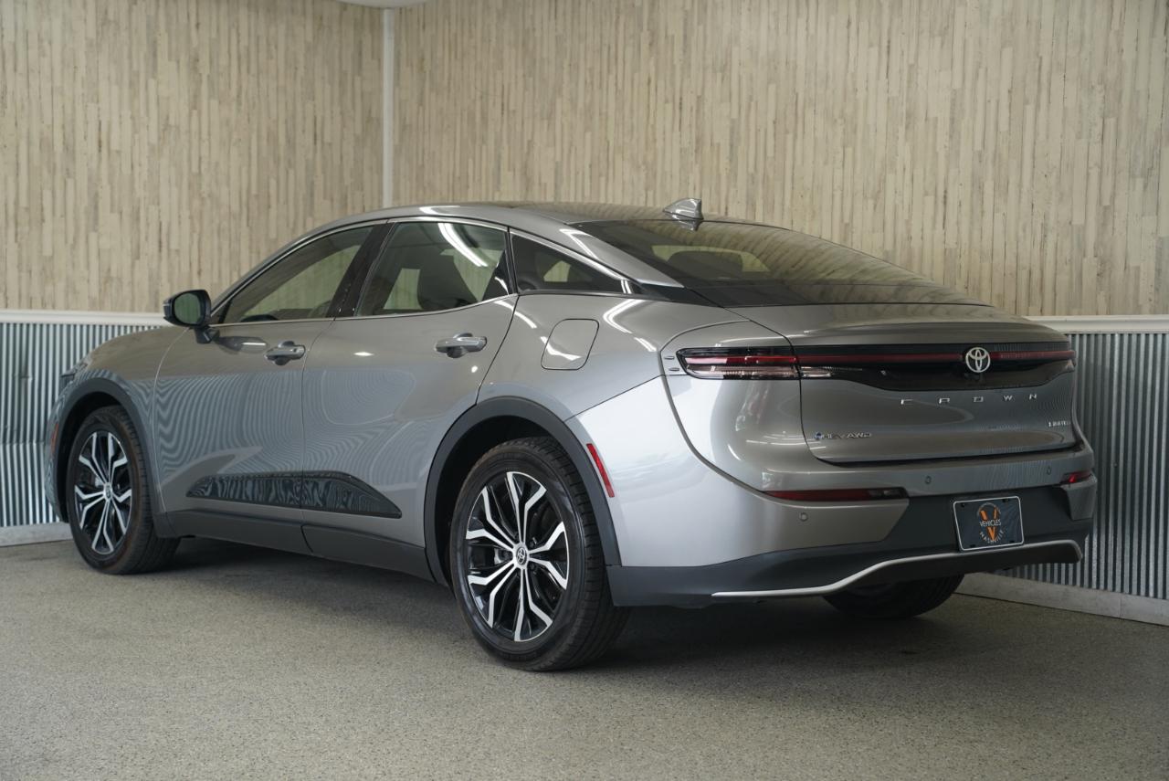 Toyota Crown  2024
