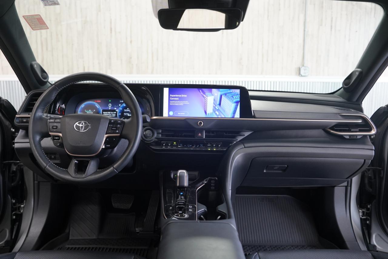 Toyota Crown  2024