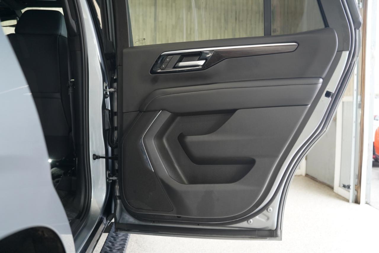 Chevrolet Tahoe 4WD 4dr Z71 2025