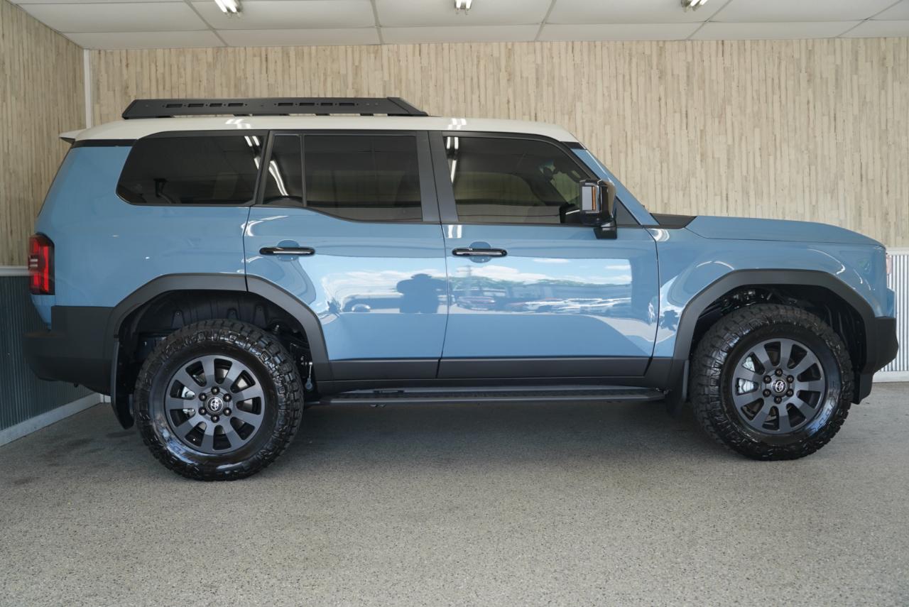 Toyota Land Cruiser 4WD 2026