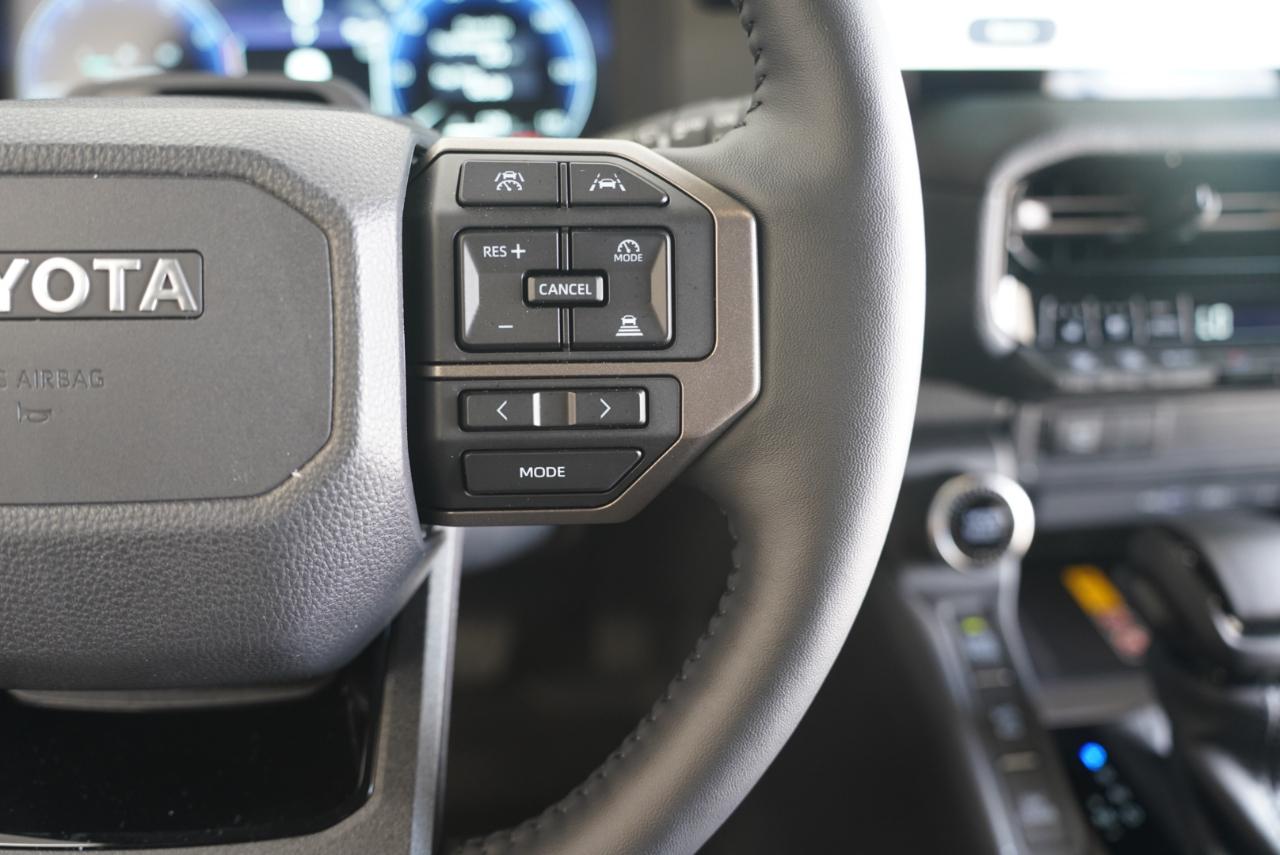 Toyota Land Cruiser 4WD 2026