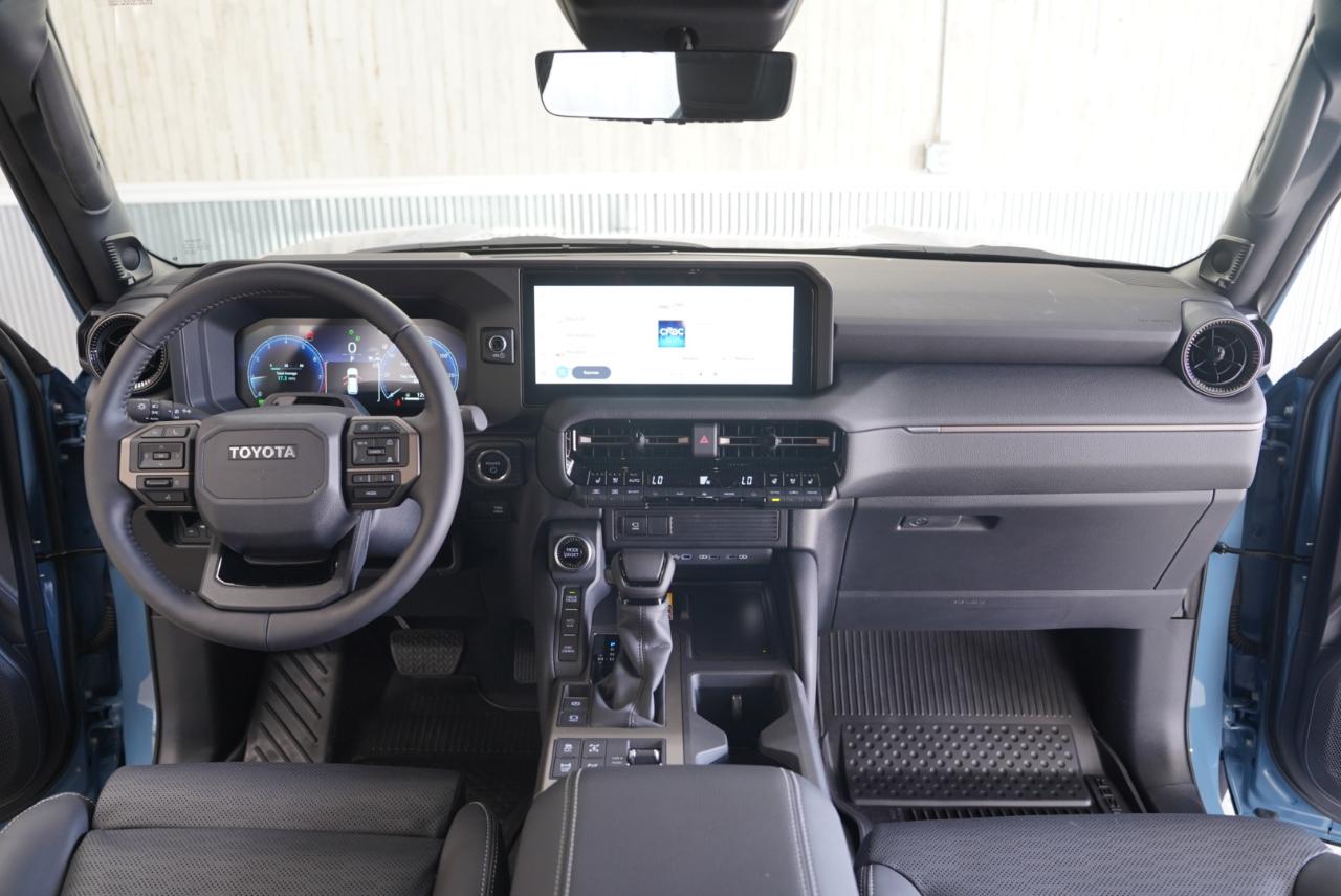 Toyota Land Cruiser 4WD 2026