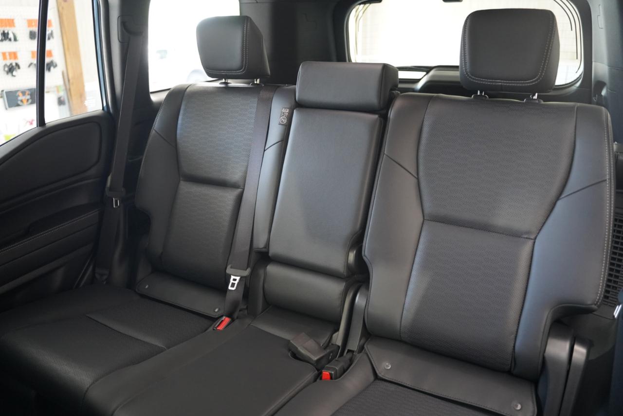Toyota Land Cruiser 4WD 2026
