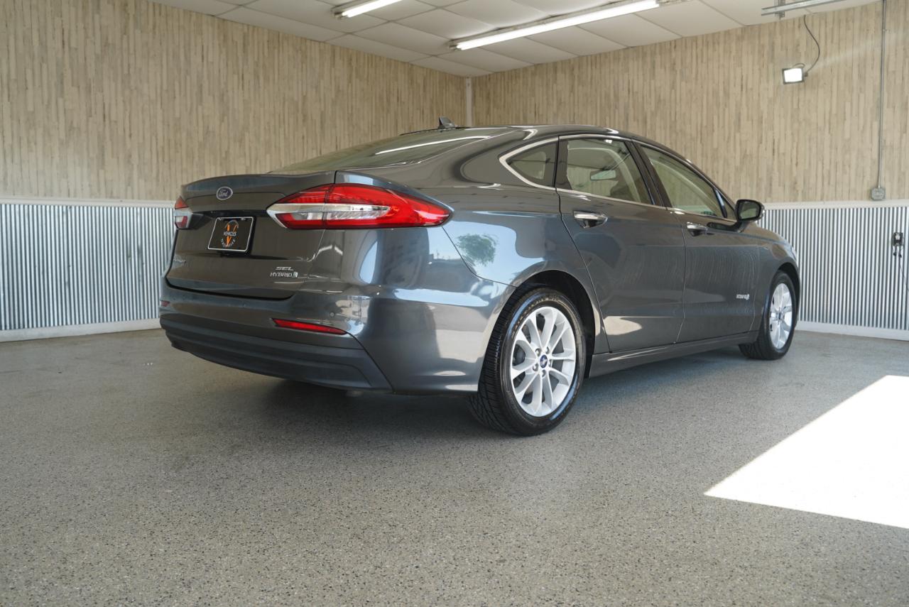 Ford Fusion Hybrid SEL FWD 2019