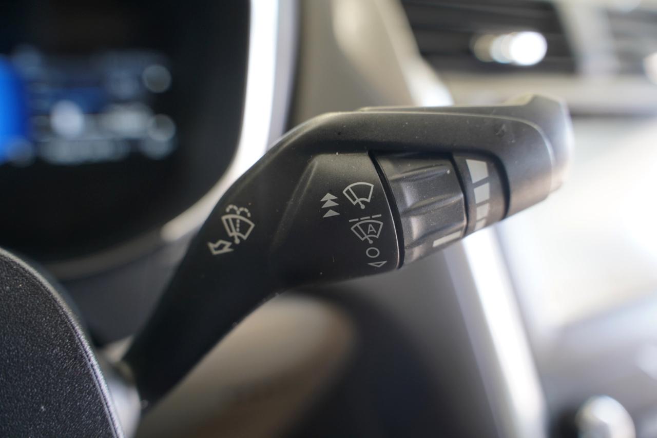 Ford Fusion Hybrid SEL FWD 2019